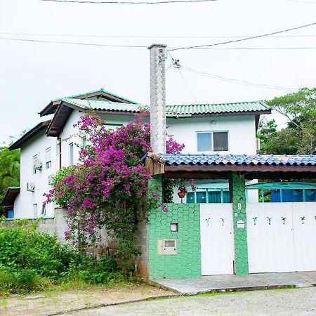 Linda Casa Com Lazer A 500M Da Praia Guaratuba Sp Bertioga Kültér fotó